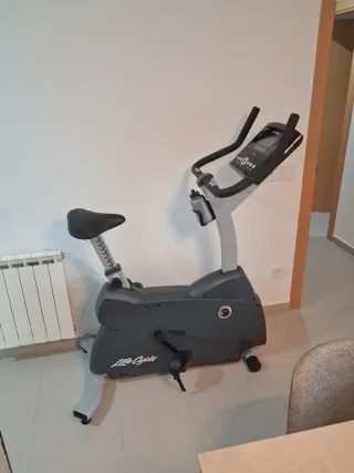 Bicicleta Estática Life Fitness