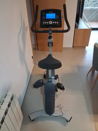 Bicicleta Estática Life Fitness