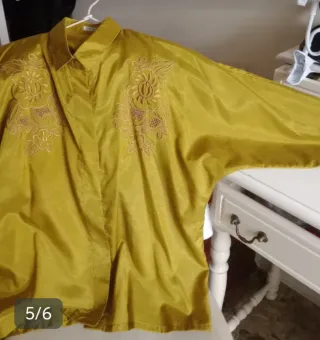 Camisa de seda tailandesa bordada