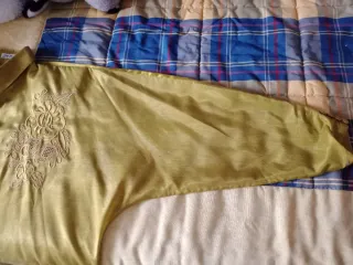 Camisa de seda tailandesa bordada