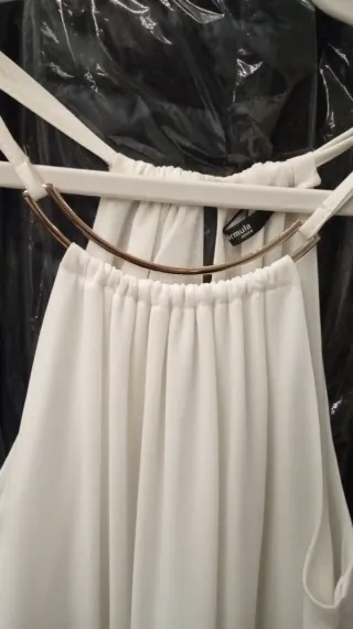 Mono azul marino y blanco