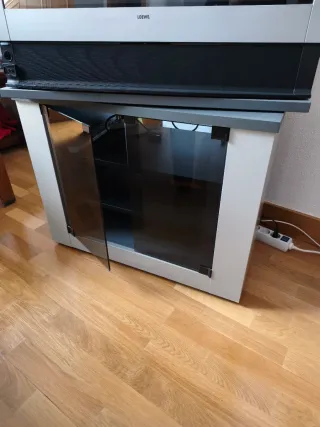 Mesa TV Loewe para CRT 32