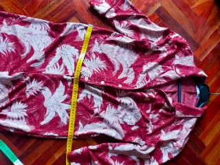 Mono Zara Estampado Tropical burdeos