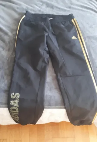 Chándal Adidas Negro y Dorado
