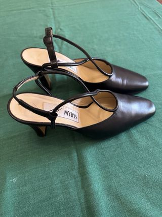 MYRYS Zapatos de tacón negros vintage