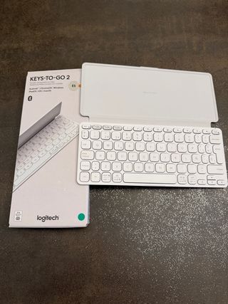 Teclado Logitech Keys To Go 2 Blanco