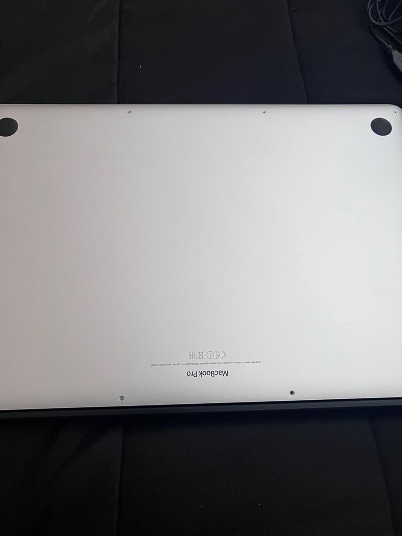 MacBook Pro 15 macOS Monterey afbeelding 3