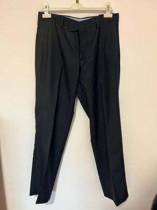 Traje negro para boda