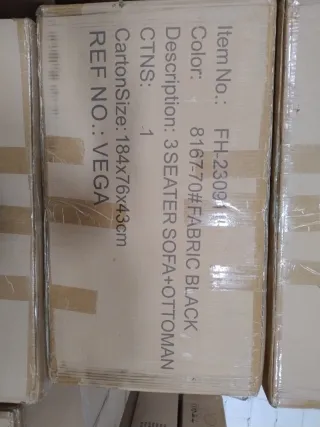 Sofá Vega 3 plazas gris con puf