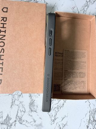 Funda RhinoShield iPhone 16 Pro escucho ofertas