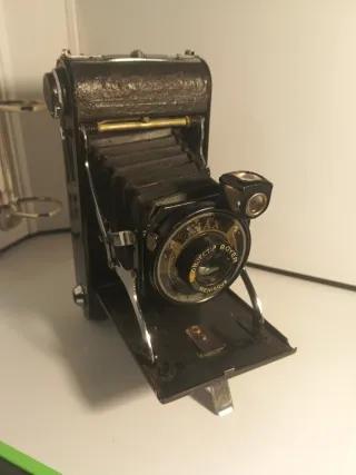Cámara fotográfica Ajax antigua