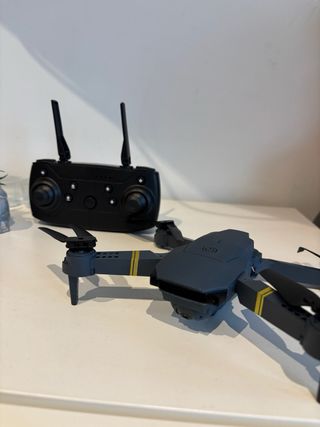 Dron y viene con su funda