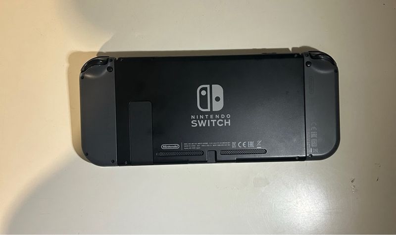 Nintendo Switch en perfecto funcionamiento afbeelding 2