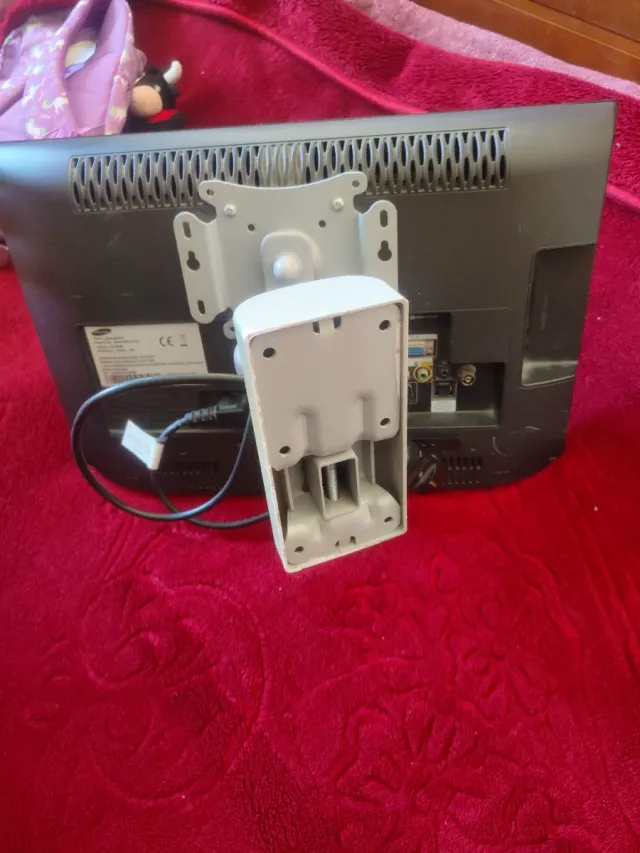 Televisión Samsung Negra 19 pulgadas