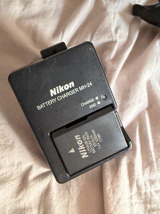 Cámara Nikon D5200 + Objetivo 50mm