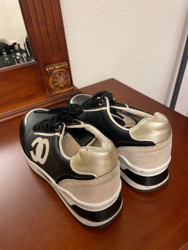 Deportivas Talla 40 Negro y Blanco