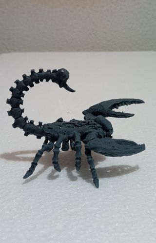 Escorpión gigante (miniatura)
