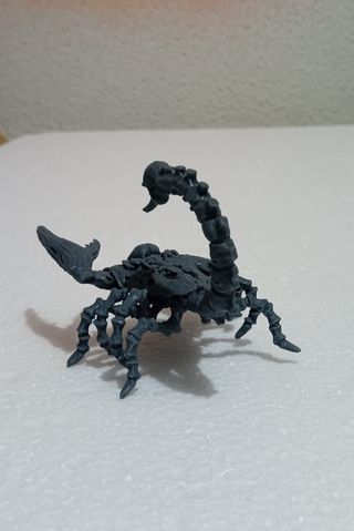Escorpión gigante (miniatura)