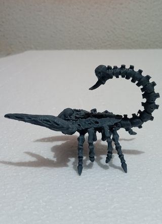 Escorpión gigante (miniatura)