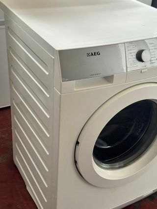 LAVADORA AEG DE 8 KILOS EN BLANCO