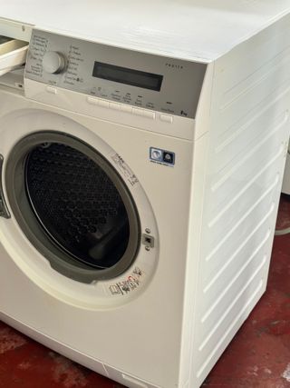 LAVADORA AEG DE 8 KILOS EN BLANCO