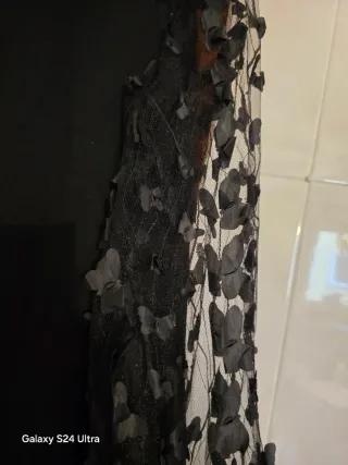 Vestido negro manga transparente