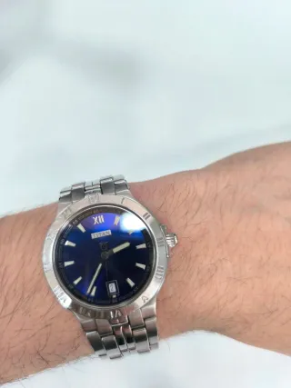 Reloj Titan Azul y Plateado