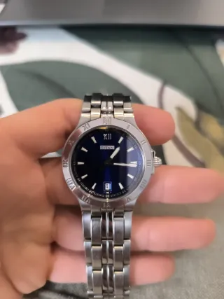 Reloj Titan Azul y Plateado