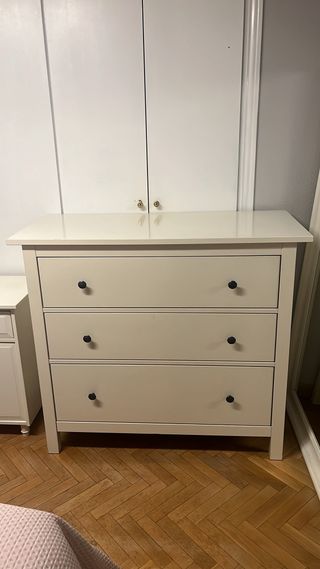 Cómoda 3 cajones y mesita noche blanca