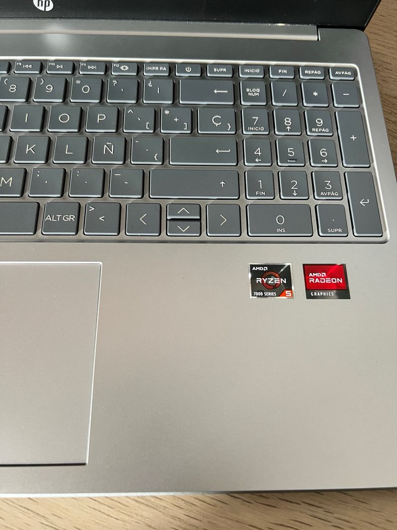 Ordenador portátil HP afbeelding 2