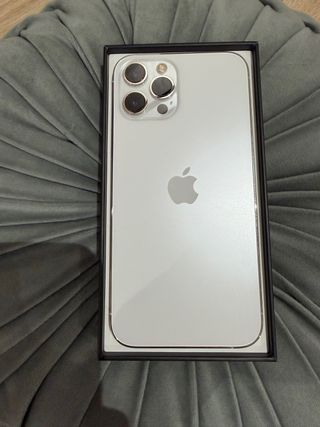 Se vende iPhone 12 Pro Max