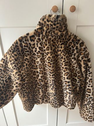 Chaqueta pelo leopardo