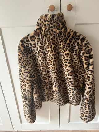Chaqueta pelo leopardo