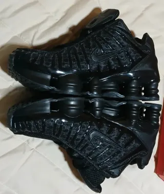 Nike Shox Negro/Rojo