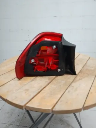 Piloto Trasero Derecho BMW Serie 3 Berlina