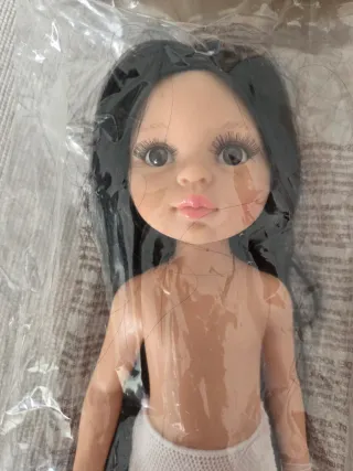 Muñeca Paola Reina pelo largo