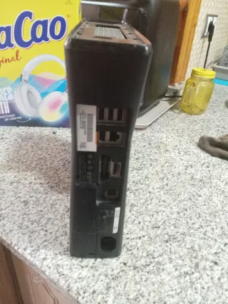 Xbox 360 Negra (sin cables ni mandos)