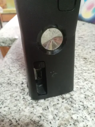 Xbox 360 Negra (sin cables ni mandos)