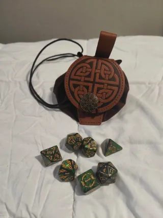 Bolsa de dados celta y dados de rol