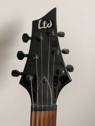 Guitarra Eléctrica LTD F50 Roja