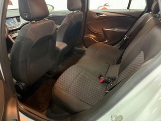 Opel Astra 2020 / Garantia incluida / 80.000 km