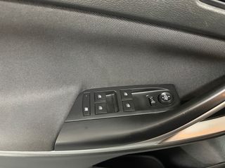 Opel Astra 2020 / Garantia incluida / 80.000 km