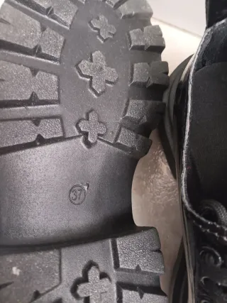 Mocasines charol negros sin estrenar