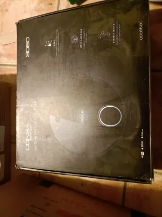 Robot Cecotec con fallo en rueda