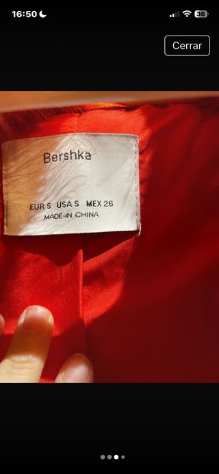 Abrigo pelo sintético rojo