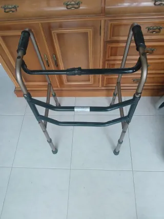 Andador plegable