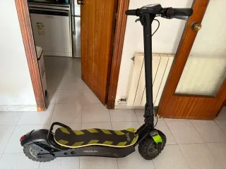 Monopatín eléctrico Cecotec Bongo