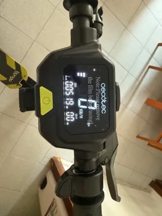 Monopatín eléctrico Cecotec Bongo