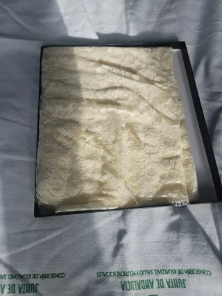 Mantilla de madrina grande 220x 100cm beige