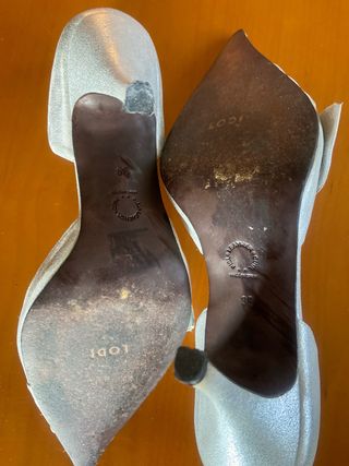 Zapatos de tacón plateados LODI